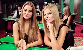 Trò chơi Slot và Bắn cá mới PQ88 App